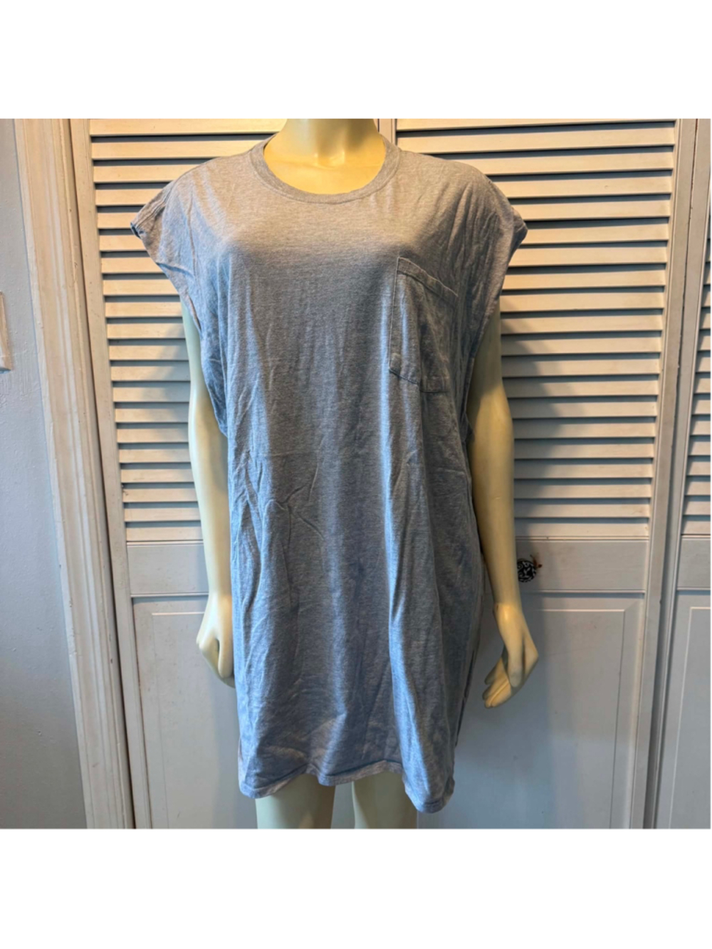Women's Fruit of the Loom Grey Pocket Tee, Size 3X